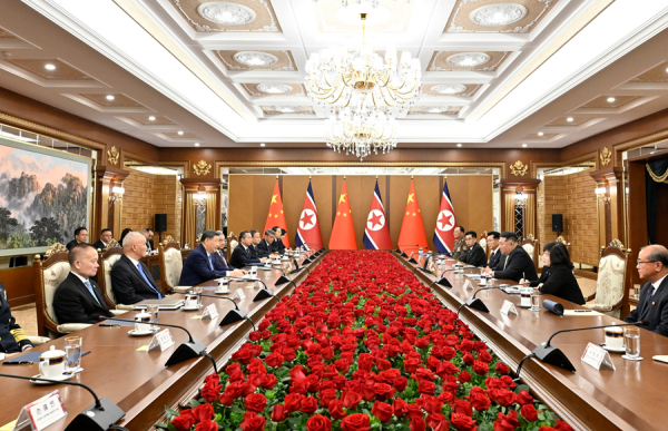举行会谈4.jpg