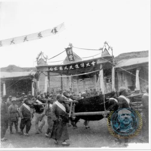 白求恩大夫追悼大会.jpg