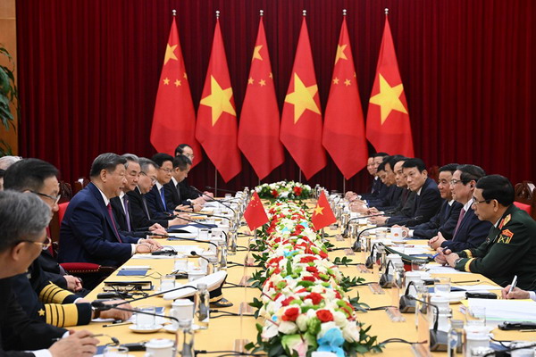 习近平会见越南总理范明政2_缩小大小.jpeg