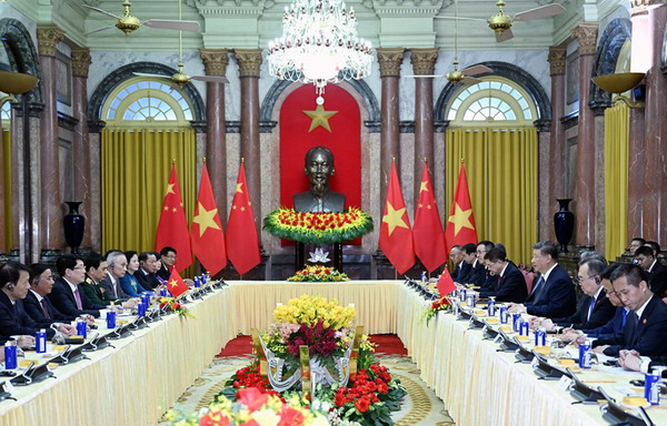 习近平会见越南国家主席梁强2_缩小大小.jpeg