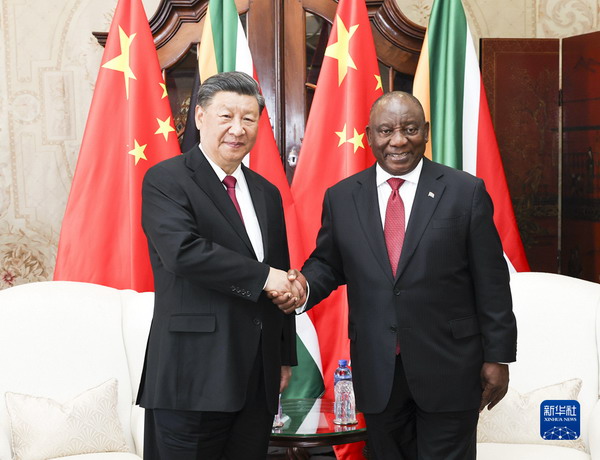习近平同南非总统拉马福萨会谈7_缩小大小.jpg