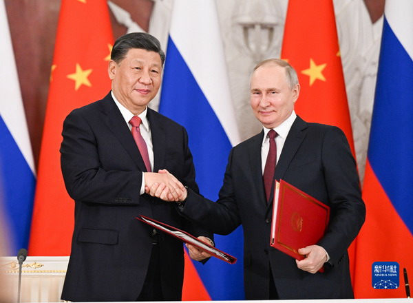 习近平同俄罗斯总统普京举行会谈7_缩小大小.jpg