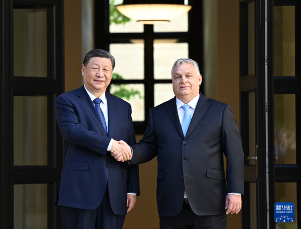 习会见欧尔班1.jpg